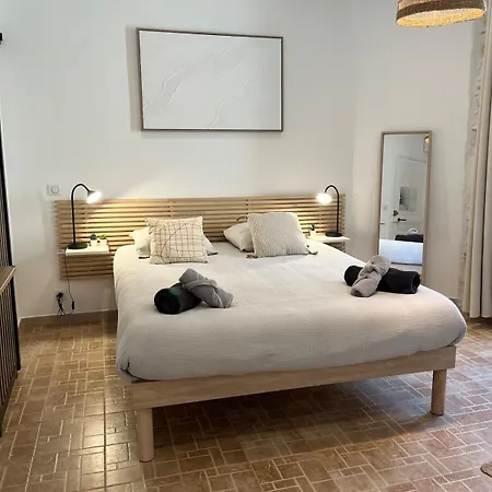 Daire Le Robin With Ac & Charm *