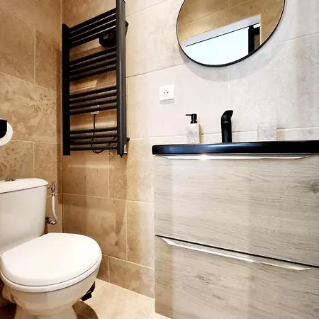 Appartement Le Robin With Ac & Charm Antibes