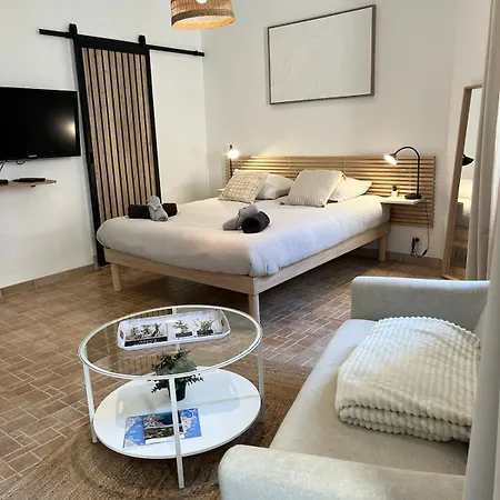 Le Robin With Ac & Charm Appartement *