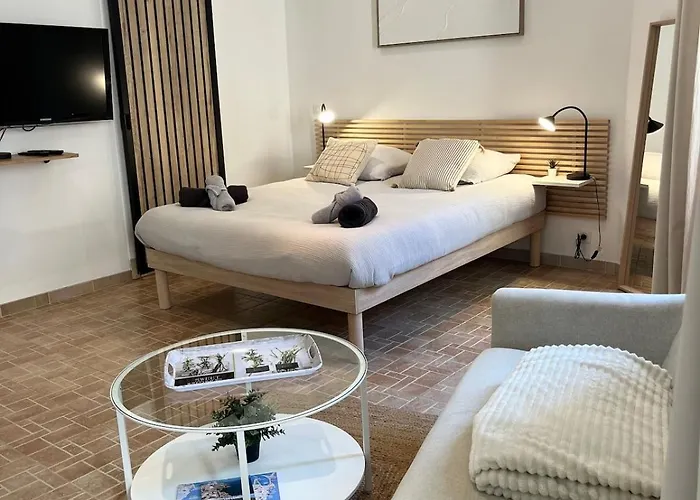 Le Robin With Ac & Charm Apartment *