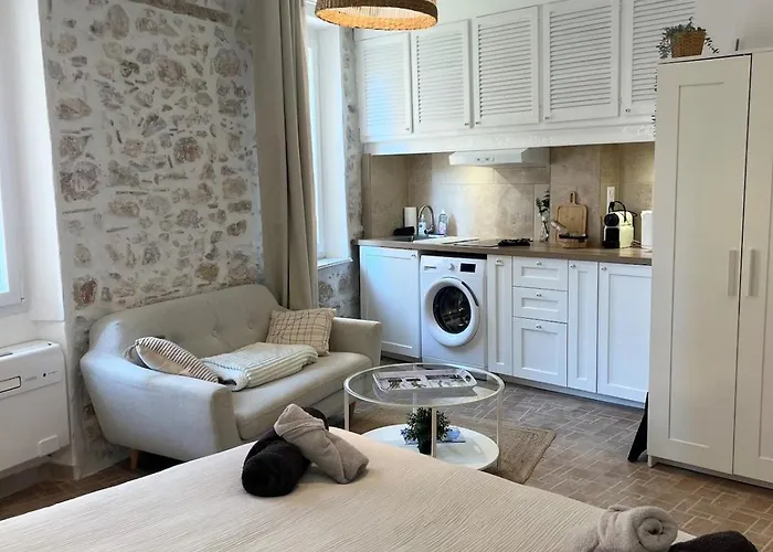 Le Robin With Ac & Charm Antibes